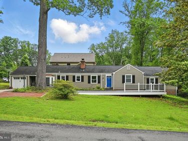 8536 APONI ROAD, VIENNA, VA 22180