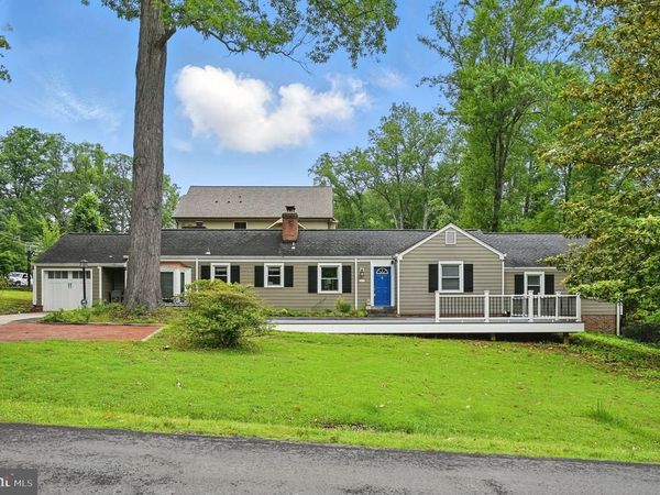 8536 APONI ROAD, VIENNA, VA 22180