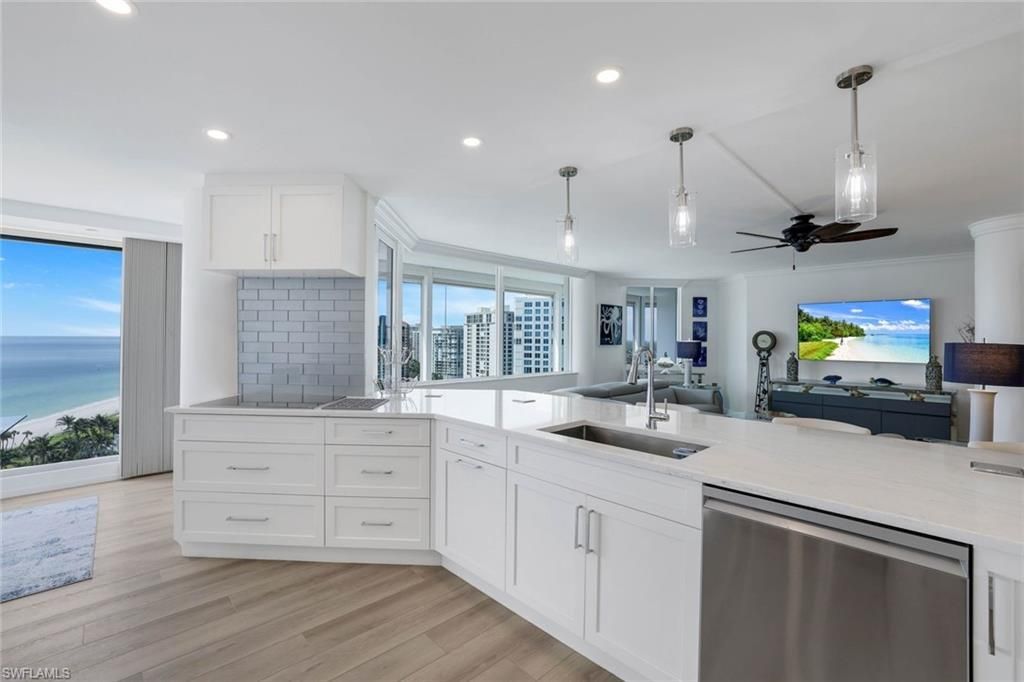 4041 Gulf Shore Blvd N, Unit 1705, Naples, FL 34103 Photo