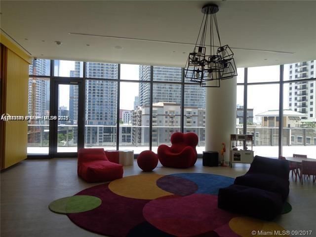 45 SW 9th St, Unit 2709, Miami, FL 33130 Photo