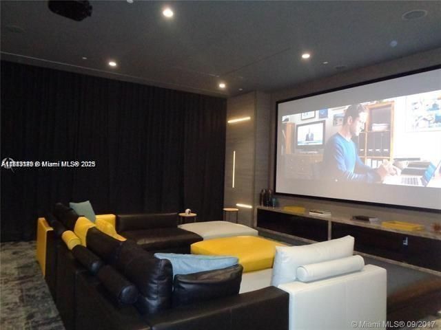 45 SW 9th St, Unit 2709, Miami, FL 33130 Photo