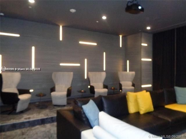 45 SW 9th St, Unit 2709, Miami, FL 33130 Photo