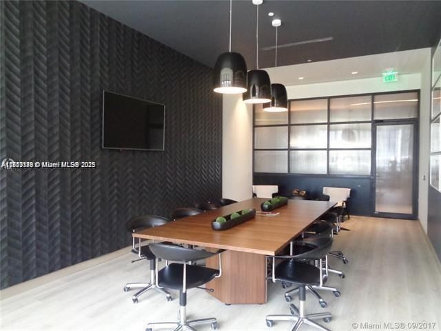 45 SW 9th St, Unit 2709, Miami, FL 33130 Photo