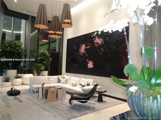 45 SW 9th St, Unit 2709, Miami, FL 33130 Photo