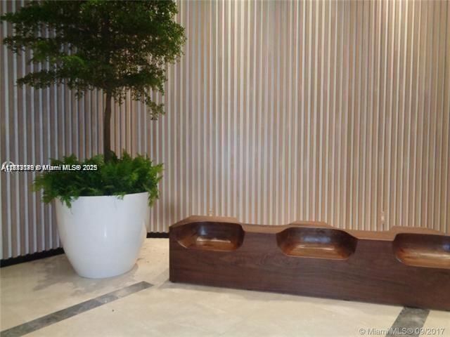 45 SW 9th St, Unit 2709, Miami, FL 33130 Photo