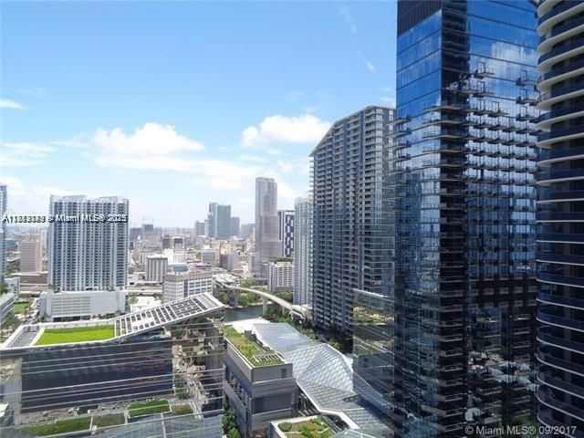 45 SW 9th St, Unit 2709, Miami, FL 33130 Photo