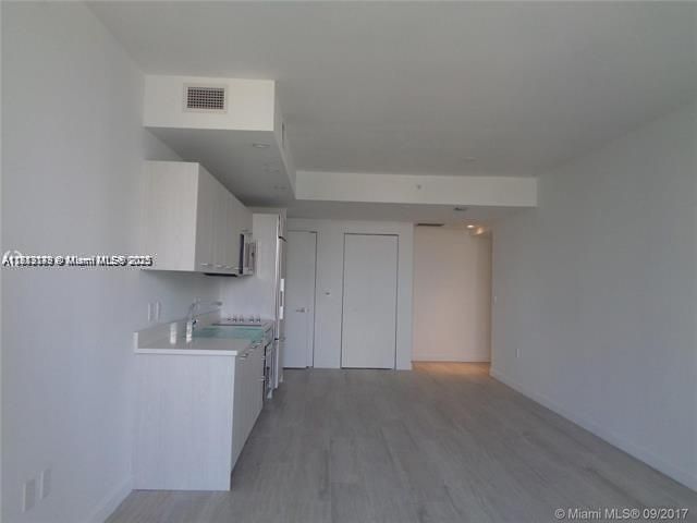 45 SW 9th St, Unit 2709, Miami, FL 33130 Photo