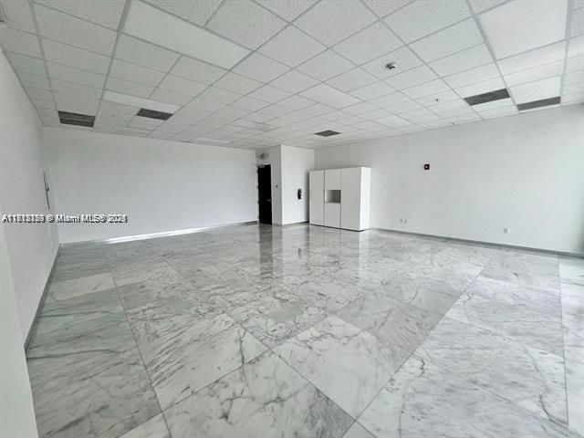 20200 W Dixie Hwy 709 Hwy, Miami, FL 33180 Photo