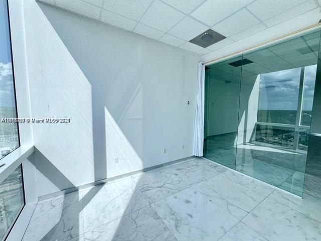 20200 W Dixie Hwy 709 Hwy, Miami, FL 33180 Photo