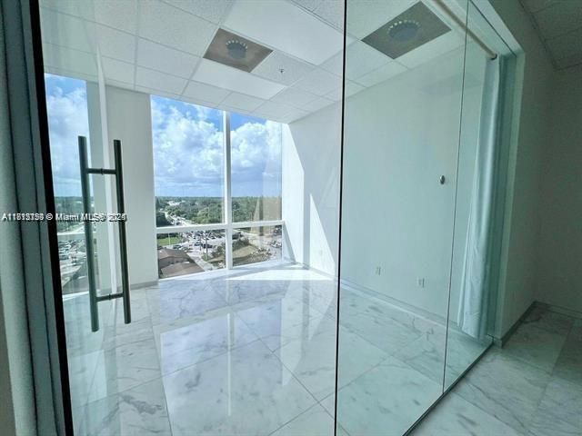20200 W Dixie Hwy 709 Hwy, Miami, FL 33180 Photo