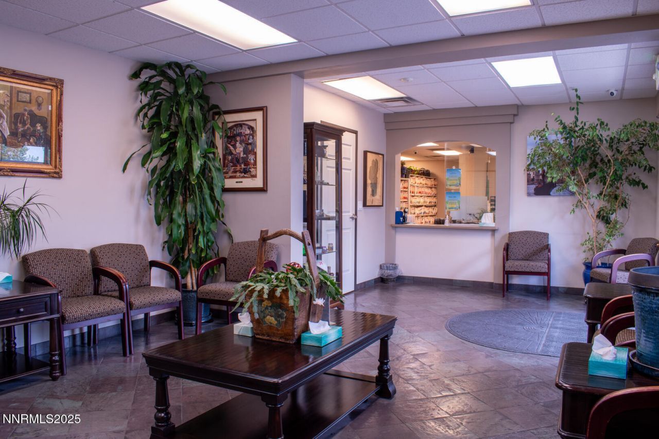 480 E Prater Way, Sparks, NV 89431 Photo