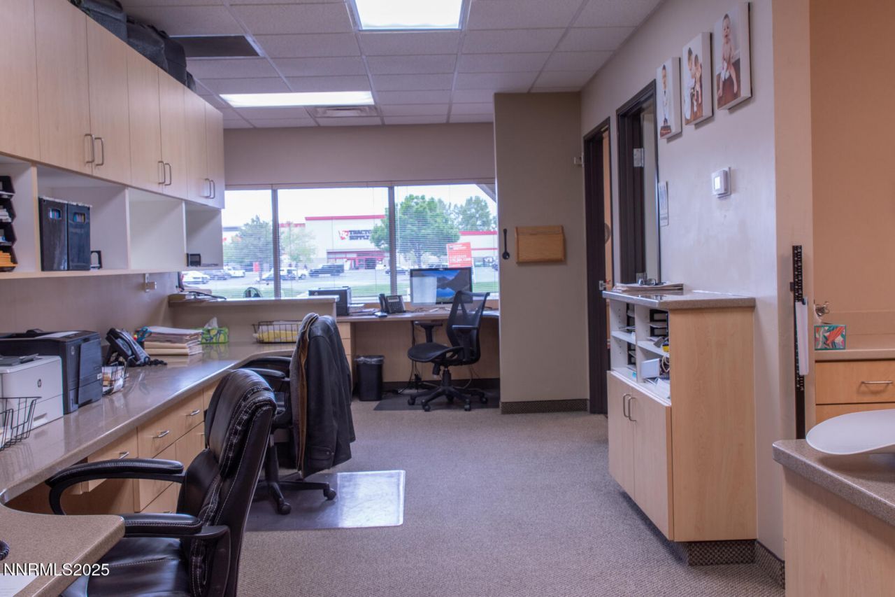 480 E Prater Way, Sparks, NV 89431 Photo