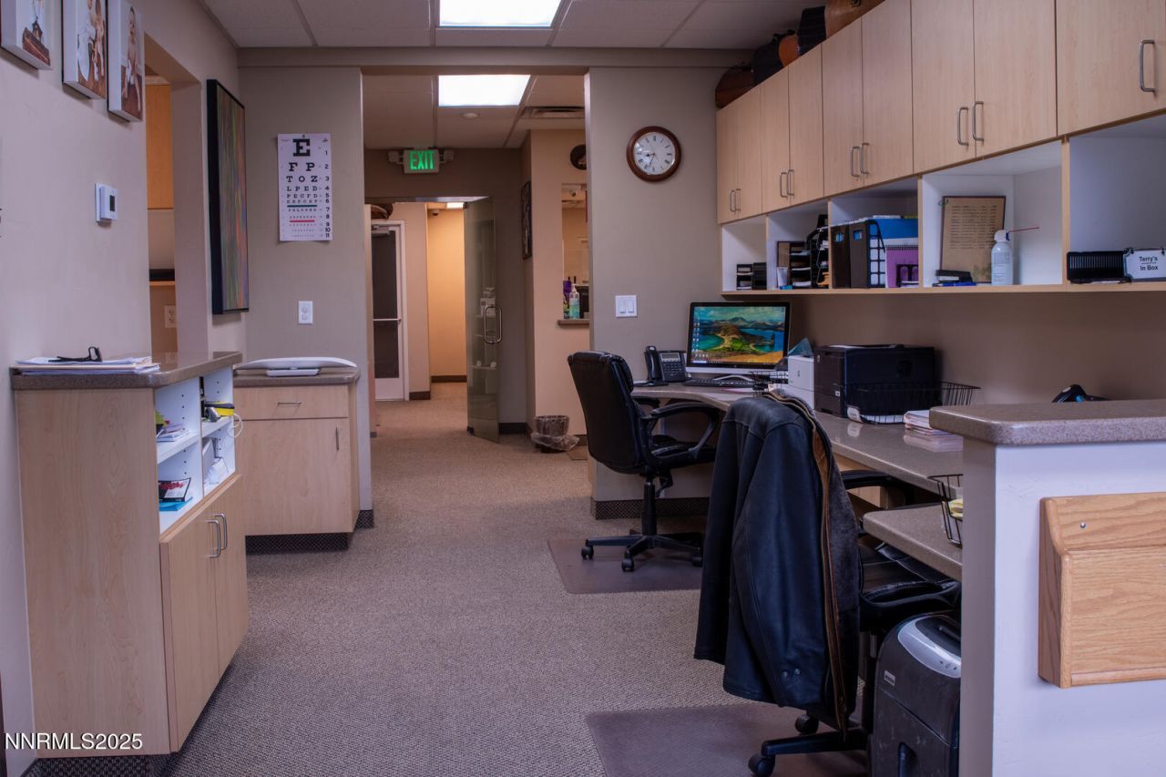 480 E Prater Way, Sparks, NV 89431 Photo