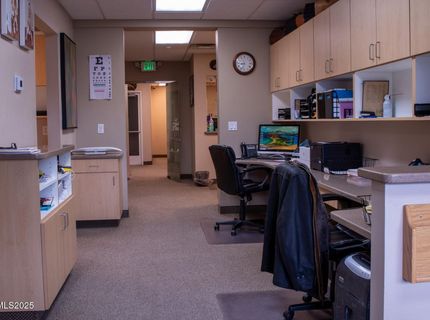 480 E Prater Way, Sparks, NV 89431 Photo