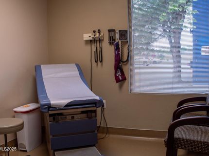 480 E Prater Way, Sparks, NV 89431 Photo