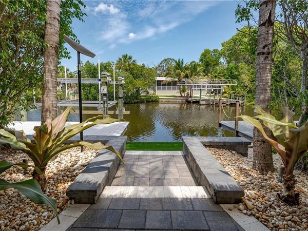 13379 Snook CIR, NAPLES, FL 34114