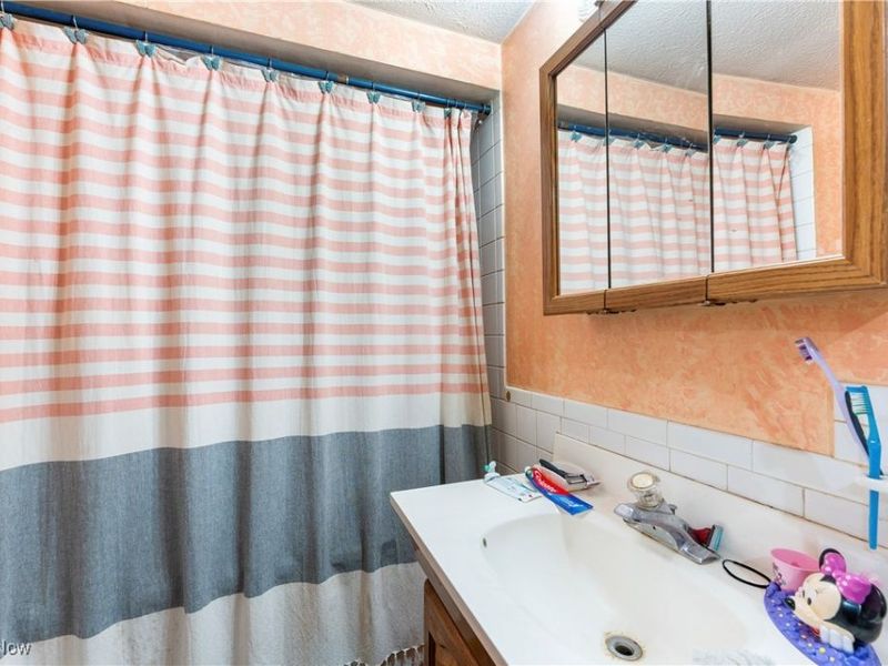 11 Canal Street E, Navarre, OH 44662 Photo 27