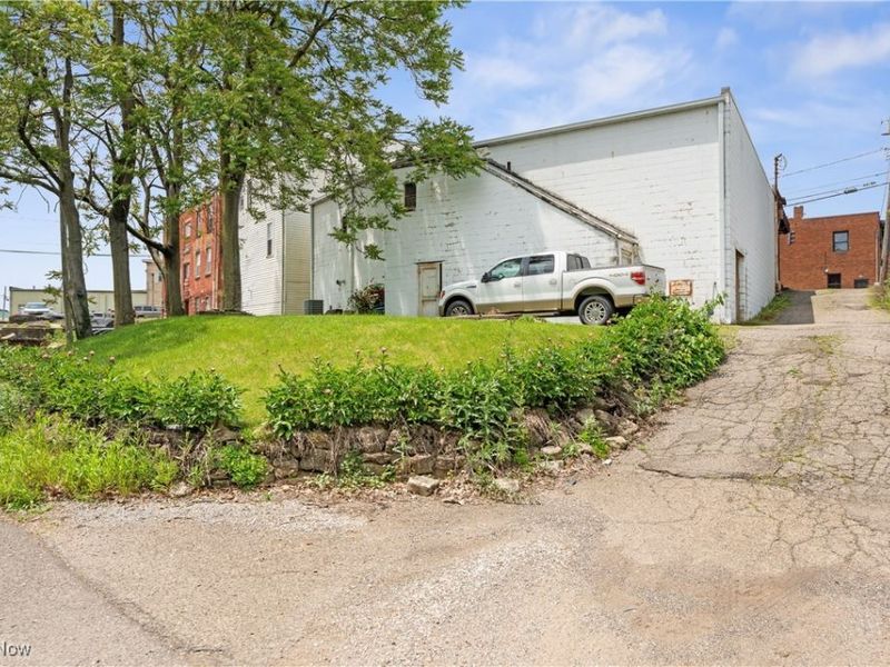 11 Canal Street E, Navarre, OH 44662 Photo 4