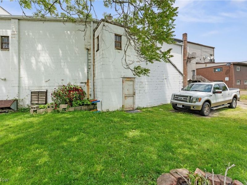 11 Canal Street E, Navarre, OH 44662 Photo 8