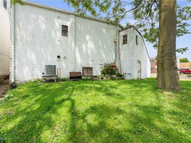 11 Canal Street E, Navarre, OH 44662 Photo 9