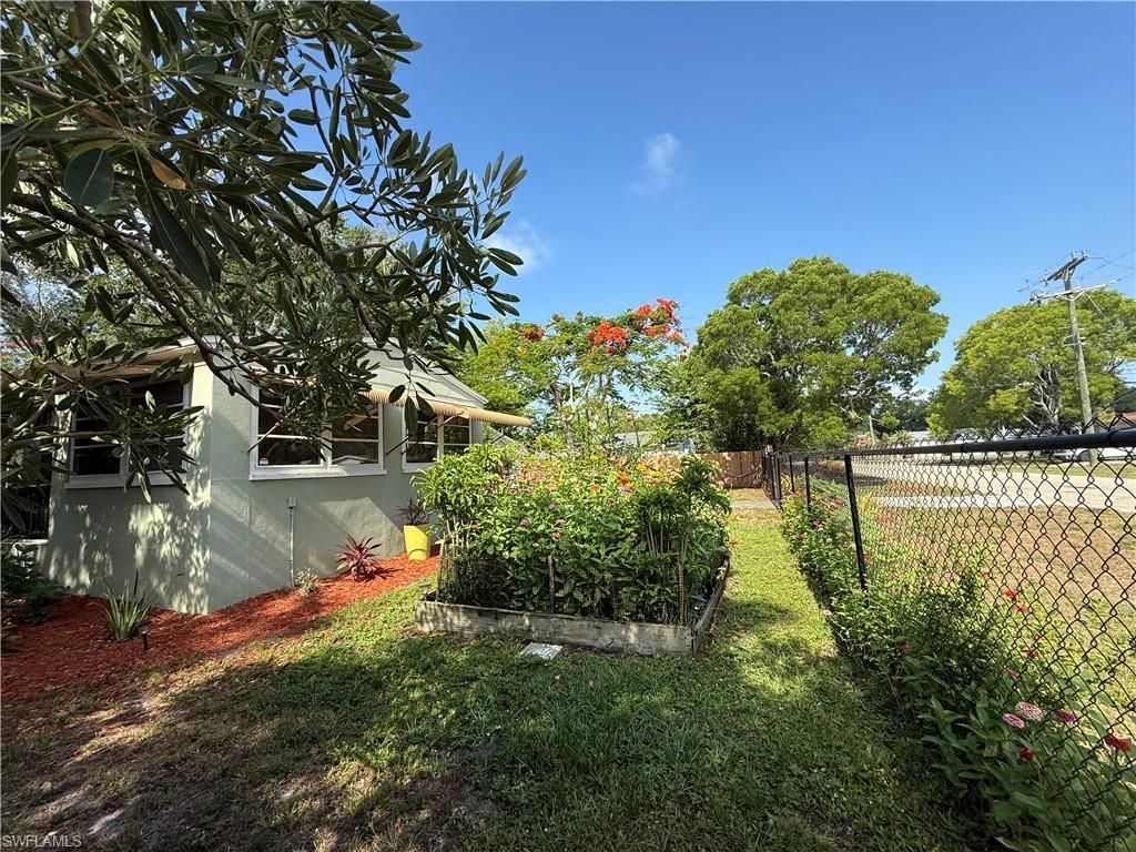 2304 Clifford St, Fort Myers, FL 33901 Photo