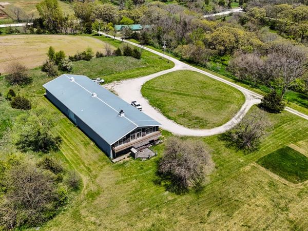 19724 365th Street, Earlham, IA 50072