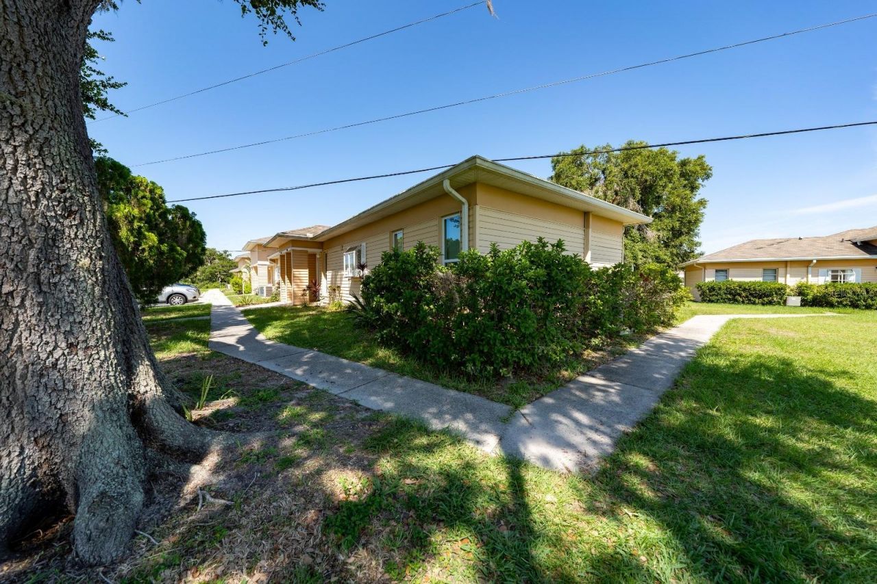 1543 Club Circle, Lakeshore, FL 33854 Photo