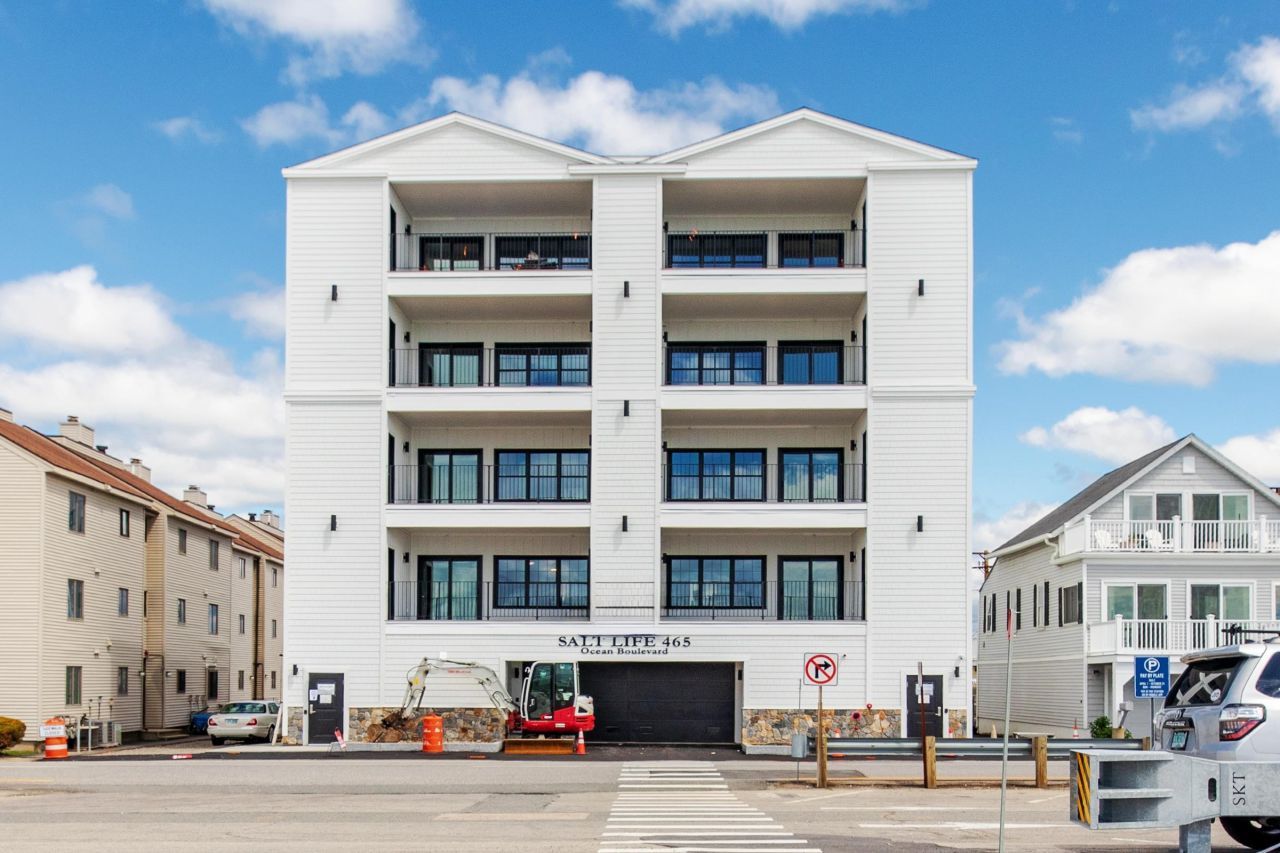 465 Ocean Boulevard, Unit 502, Hampton, NH 03842 Main Photo