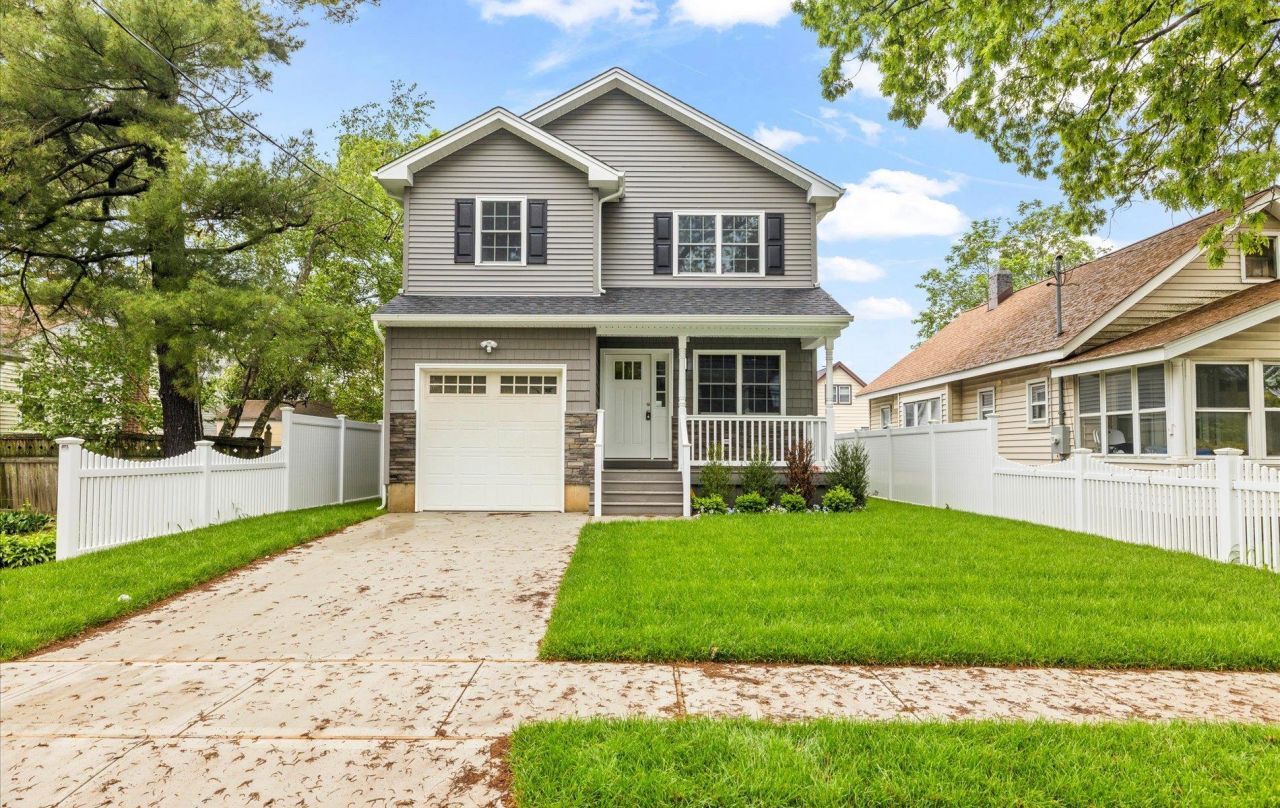 1850 Voshage Street, Baldwin, NY 11510 Main Photo