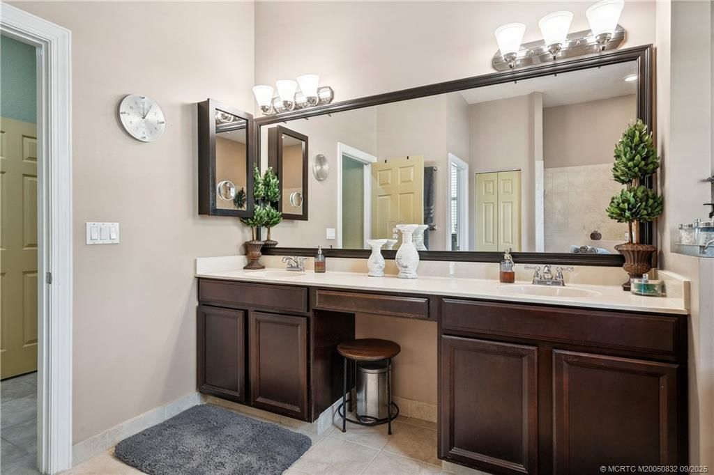 5437 SW Honeysuckle Court, Palm City, FL 34990 Photo