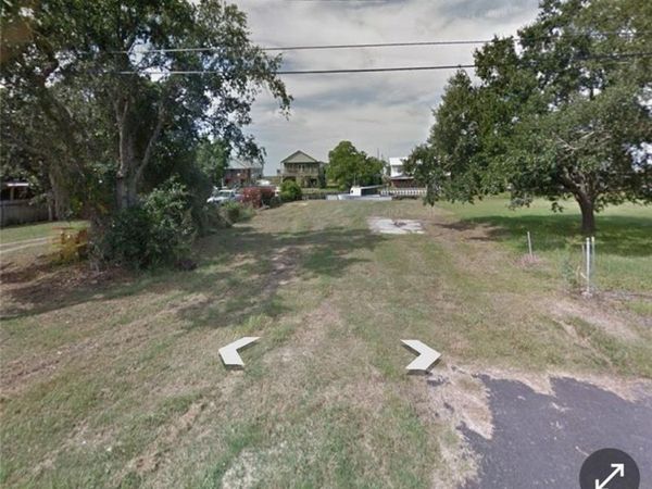 58577 ELENORE Drive, Lacombe, LA 70445