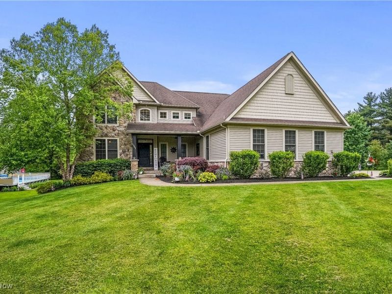 1302 Hillandale Drive, Akron, OH 44333 Photo 1