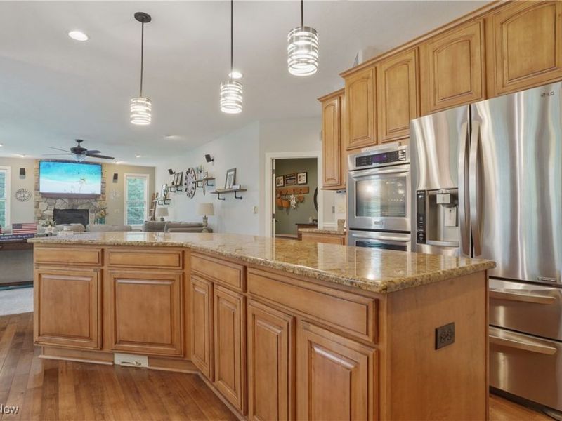 1302 Hillandale Drive, Akron, OH 44333 Photo 16