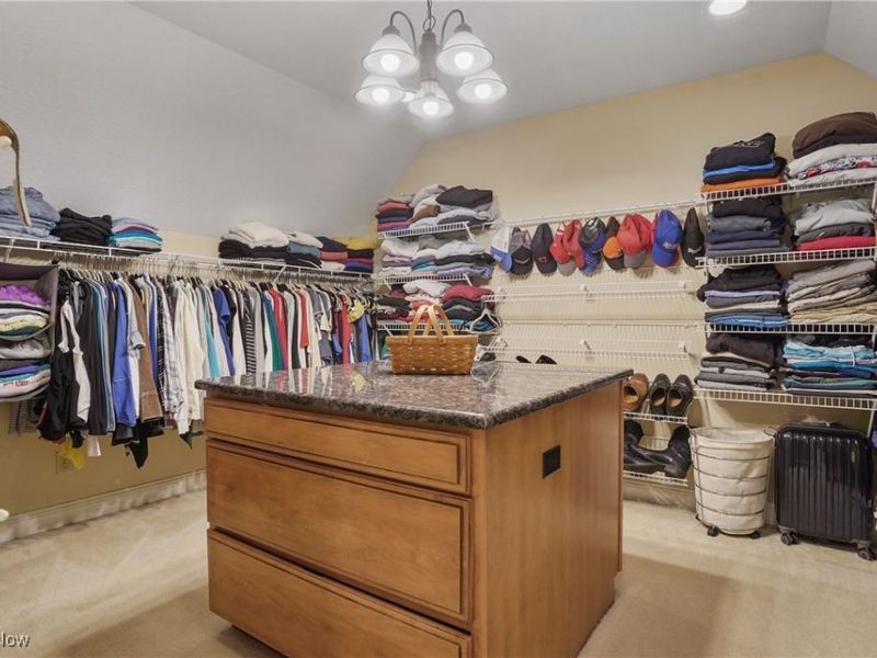 1302 Hillandale Drive, Akron, OH 44333 Photo 25