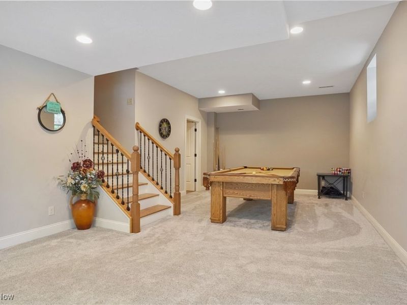 1302 Hillandale Drive, Akron, OH 44333 Photo 32