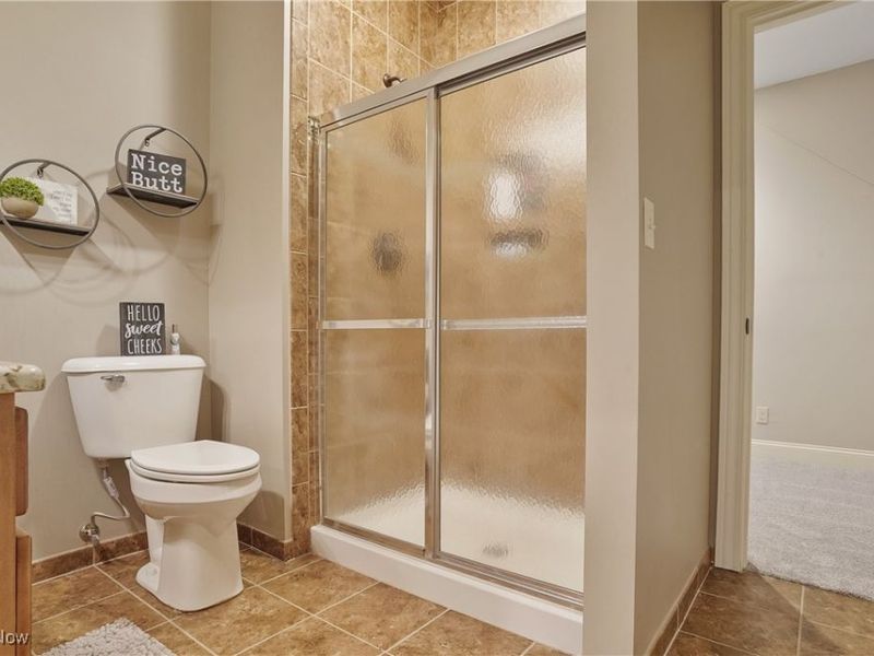 1302 Hillandale Drive, Akron, OH 44333 Photo 37