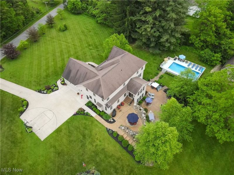 1302 Hillandale Drive, Akron, OH 44333 Photo 4