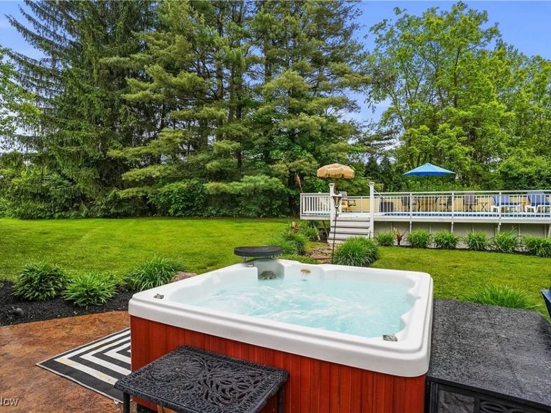 1302 Hillandale Drive, Akron, OH 44333 Photo 41