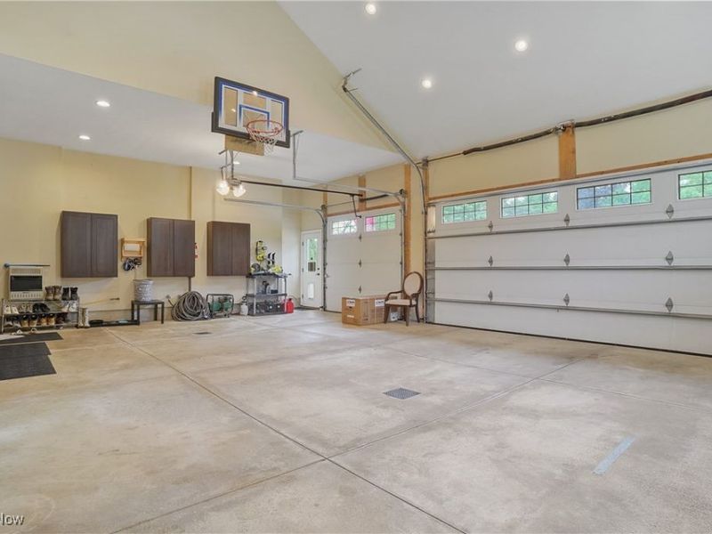 1302 Hillandale Drive, Akron, OH 44333 Photo 49