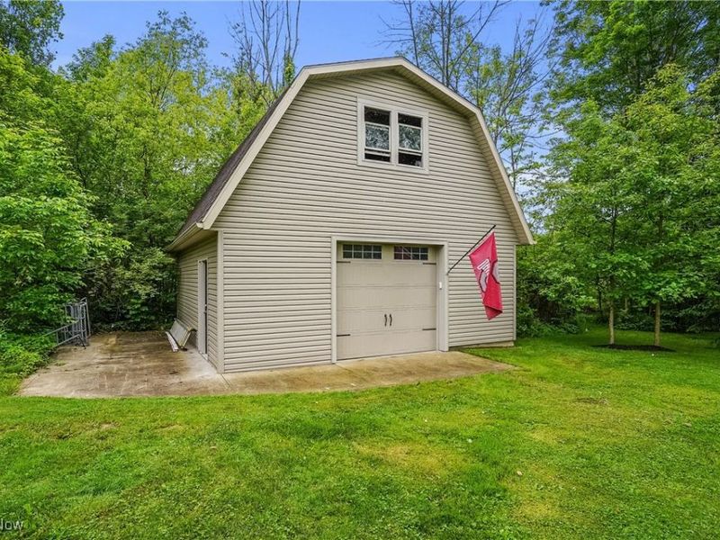 1302 Hillandale Drive, Akron, OH 44333 Photo 5