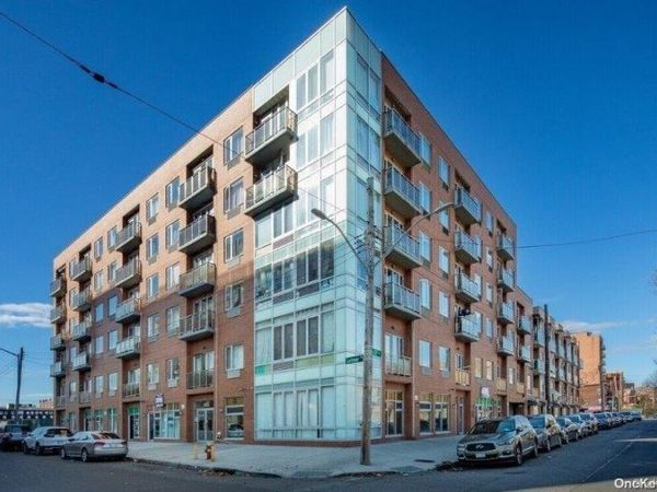 13621 Latimer Place, Unit 2C, Flushing, NY 11354