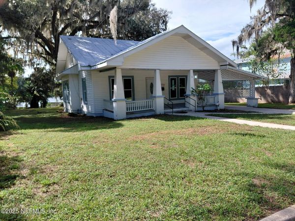 232 S MAIN Street, Crescent City, FL 32112