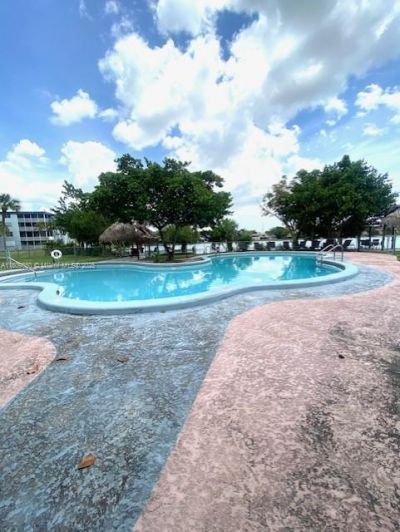 665 NE 195th St, Unit 419, Miami, FL 33179 Photo