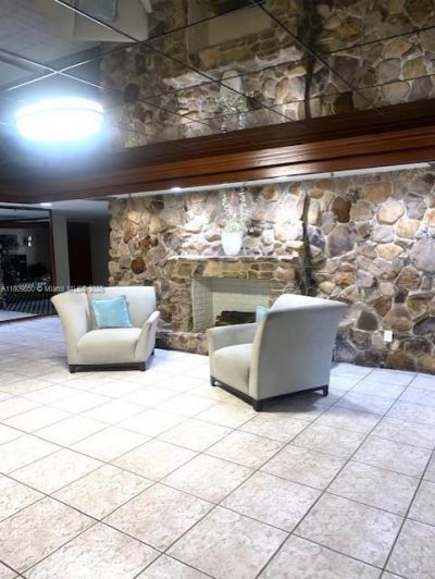 665 NE 195th St, Unit 419, Miami, FL 33179 Photo