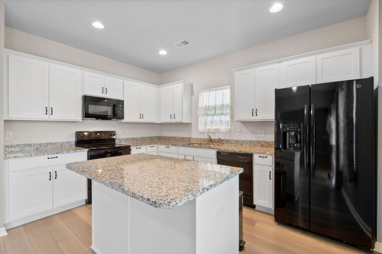 226 Clydesdale Circle Photo 10