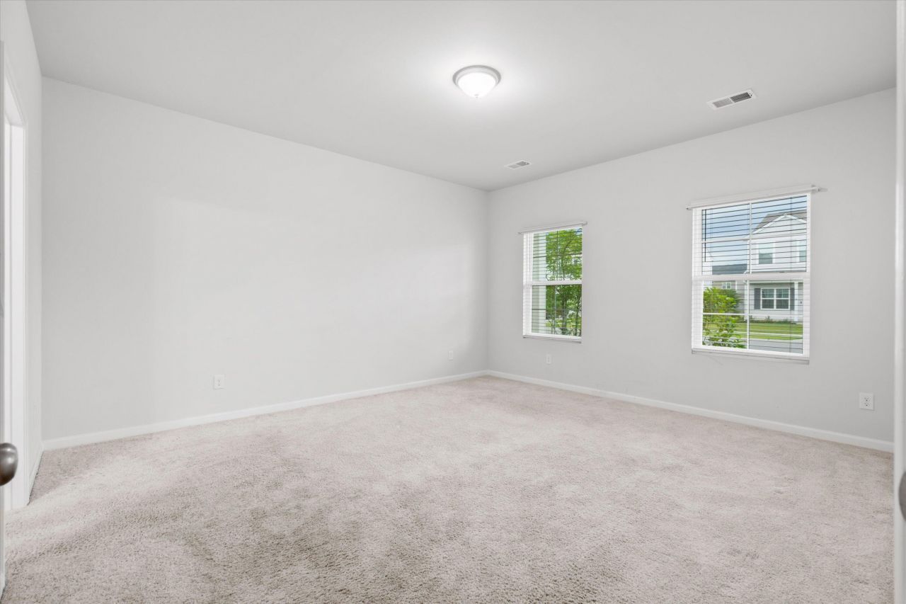 226 Clydesdale Circle Photo 11