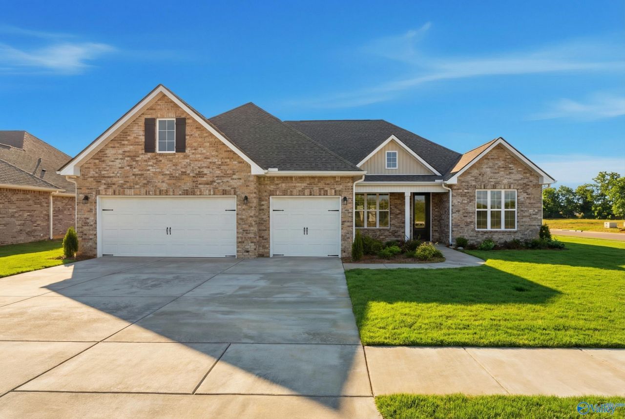 101 Summer Creek Drive, Meridianville, AL 35759 Main Photo