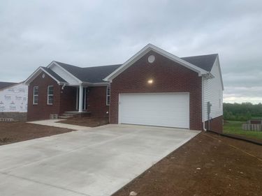 203 Max Cavnes Road, Danville, KY 40422
