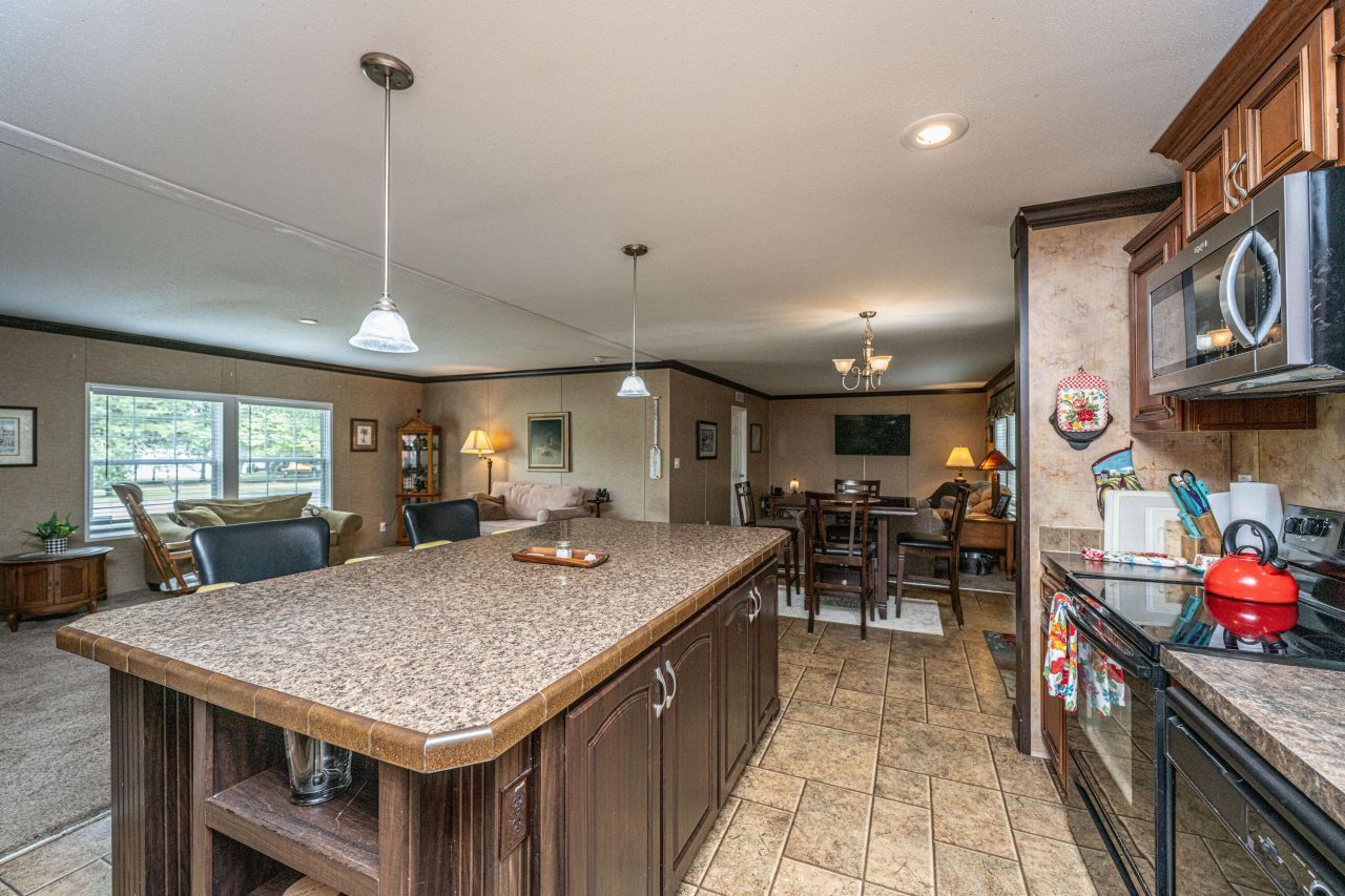 725 Hildebrand Drive Photo 10