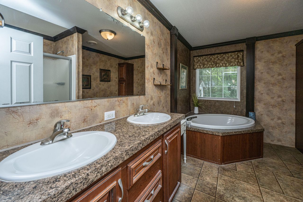 725 Hildebrand Drive Photo 5